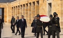 Sağlık Bakanı Memişoğlu Anıtkabir ziyaretinde bulundu