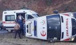 Ambulans Devrildi : 4 Yaralı