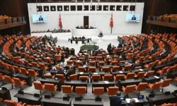 Devlet memurlarına ilişkin düzenlemeleri de içeren kanun teklifi, TBMM Genel Kurulunda kabul edildi