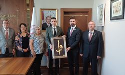 İL SAĞLIK MÜDÜRÜ KURTCEBE'YE TEŞEKKÜR ZİYARETİ