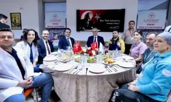 Sağlık Bakanı Memişoğlu, Sağlık Çalışanlarıyla İftar Sofrasında Buluştu