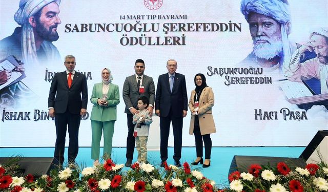 Cumhurbaşkanı Erdoğan, Sağlık Çalışanları ile İftar Programında Bir Araya Geldi