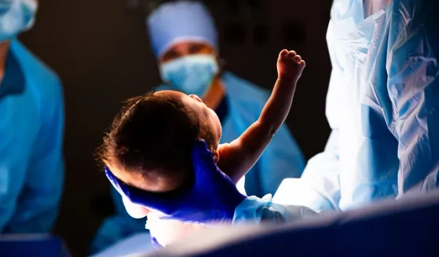 Bakan Göktaş’tan Doğum İzni Mesajı: Süre 24 Haftaya Çıkarılabilir