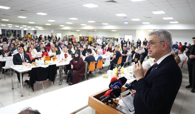 Bakan Memişoğlu, sağlık çalışanlarıyla iftarda bir araya geldi