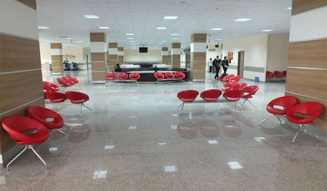 Kanuni Eğitim ve Araştırma Hastanesi kütlesel sürüklenmemi yaşıyor?