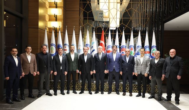 Bakan Vedat Işıkhan Memur-Sen’i Ziyaret Etti