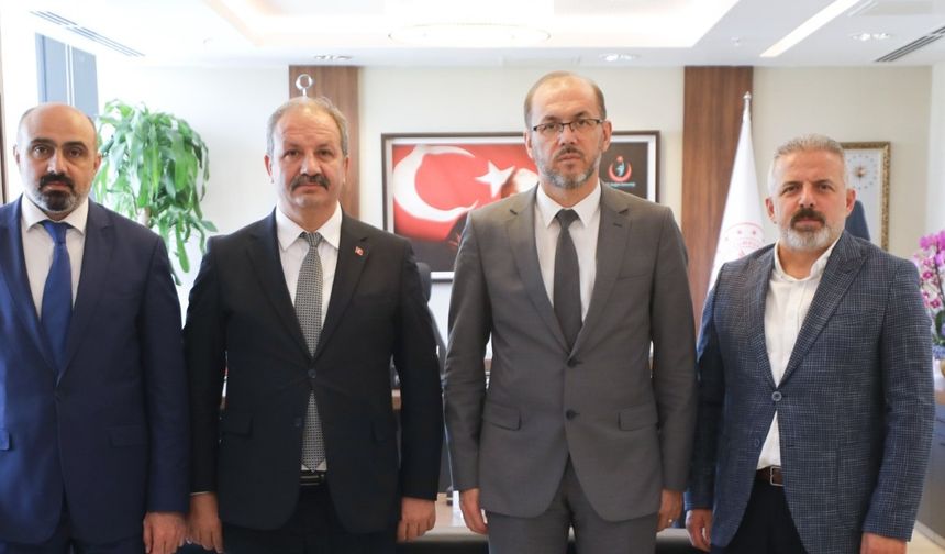 Sağlık-Sen Heyeti Bakan Yardımcısı Okumuş’u Ziyaret Etti