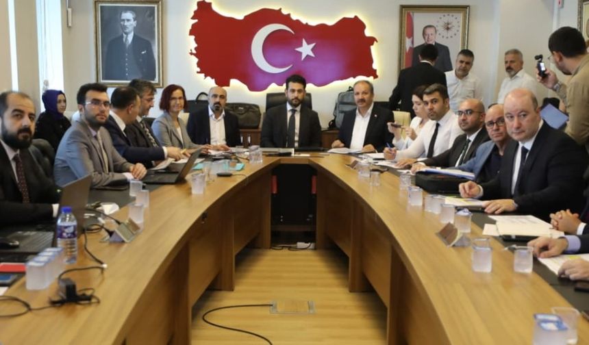 Sağlık-Sen Talep Ettiği 77 Madde İçin Toplu Sözleşme Masasına Oturdu